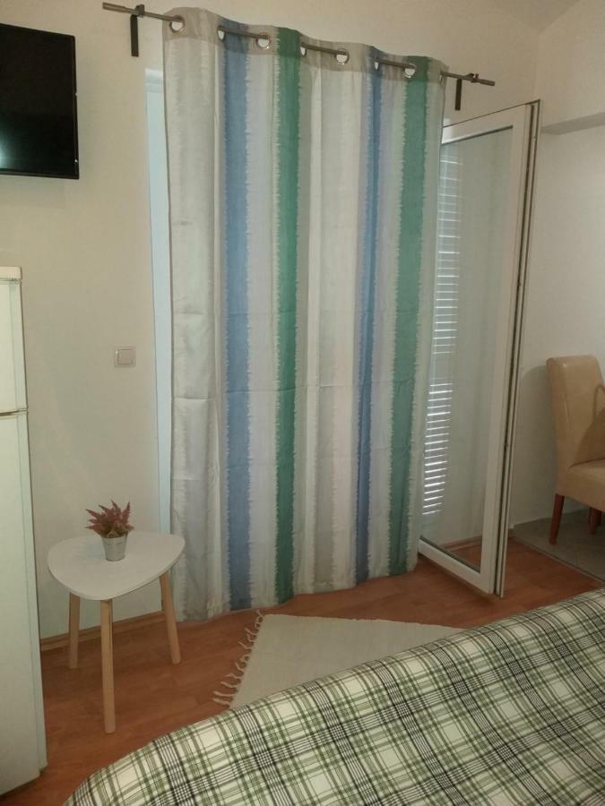 Apartment Ivana 투라니 외부 사진